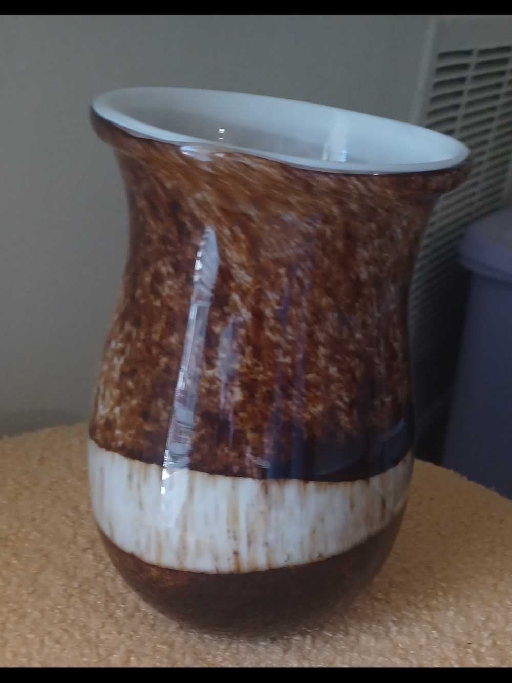 Handblown Art Glass Vase in Brown and White - Picture 4 of 8